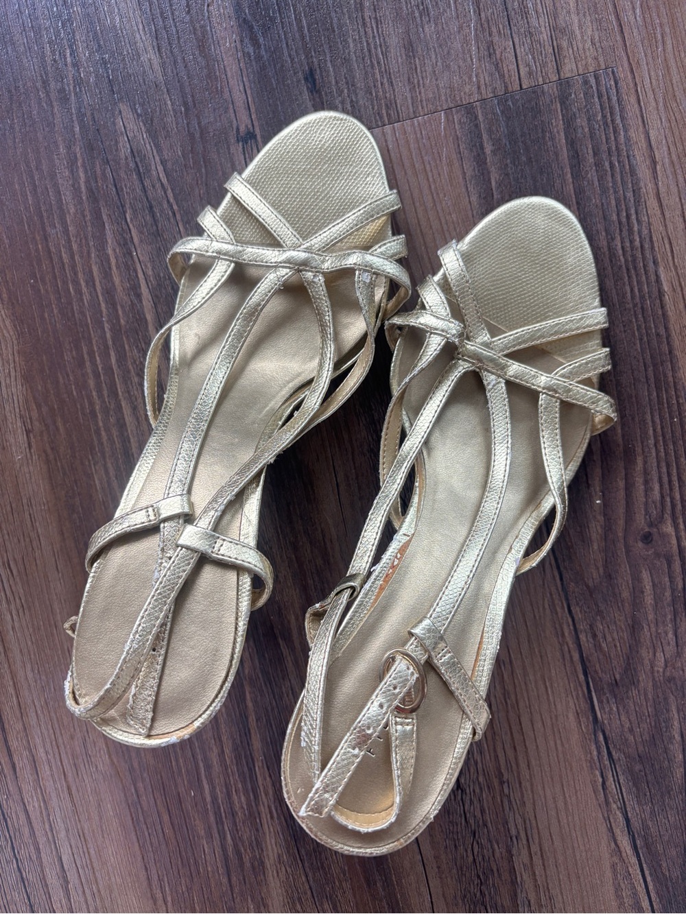 FIONI Clothing Metallic Gold Strappy Women’s Sandals